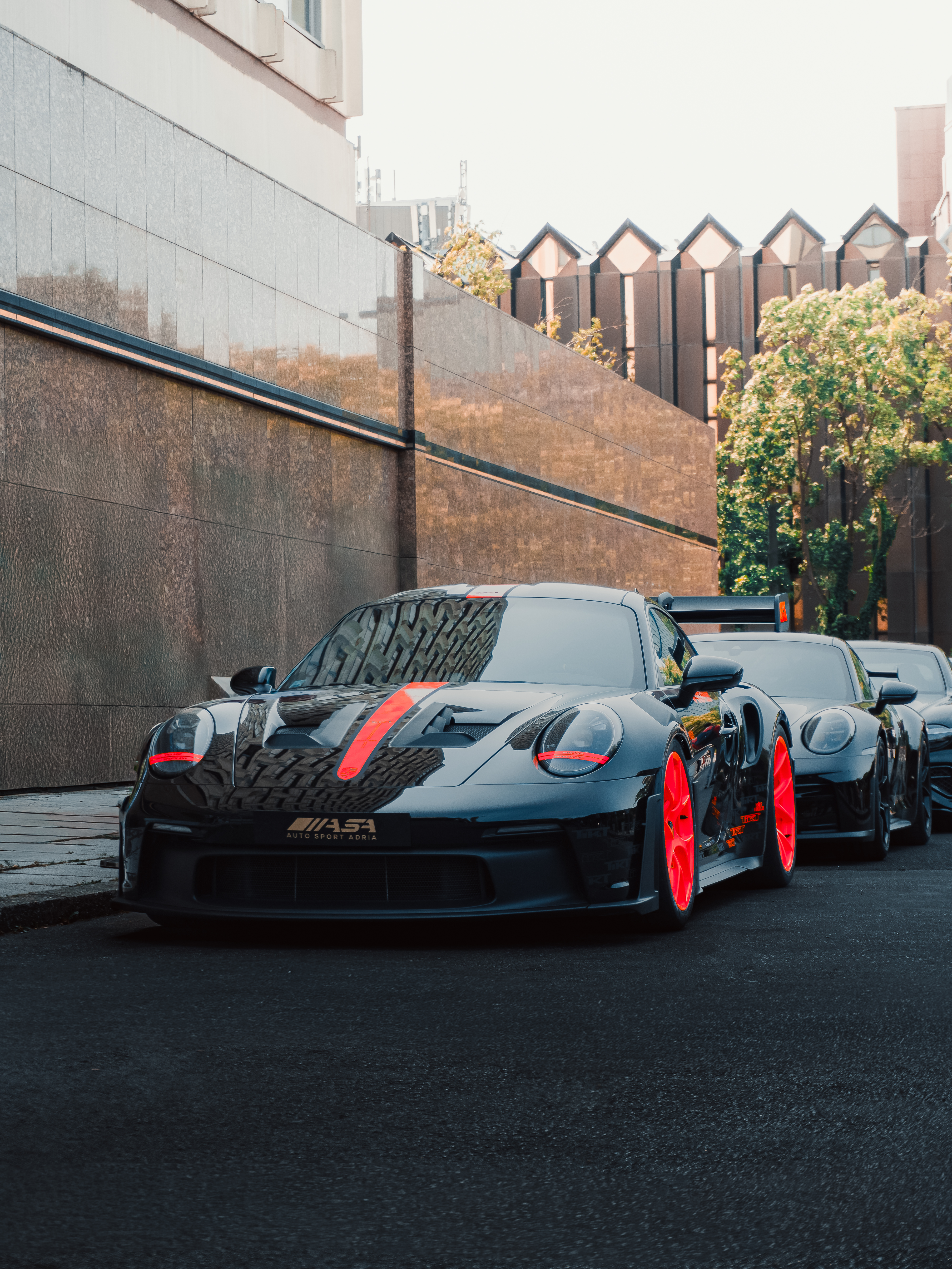 Featured automotive photo by CarsByFran